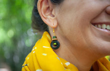 Load image into Gallery viewer, Salient Circle Earrings